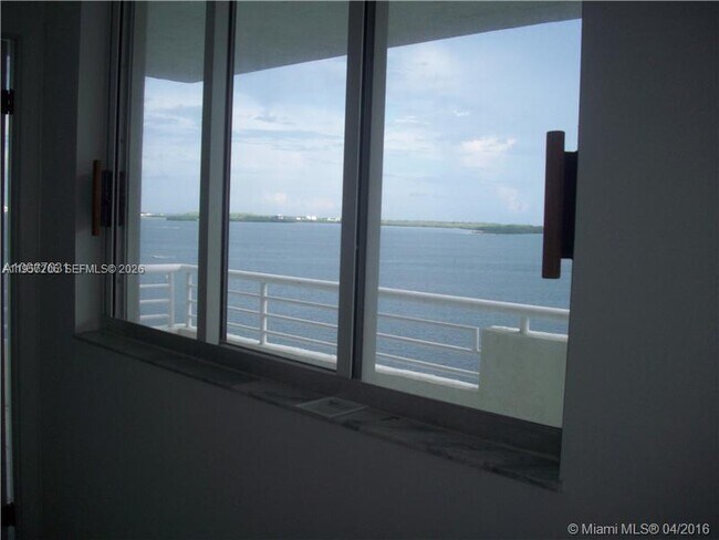 Foto del edificio - 1402 Brickell Bay Dr