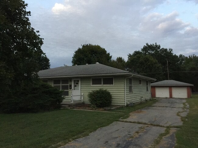 Building Photo - 1801 S Missouri Ave