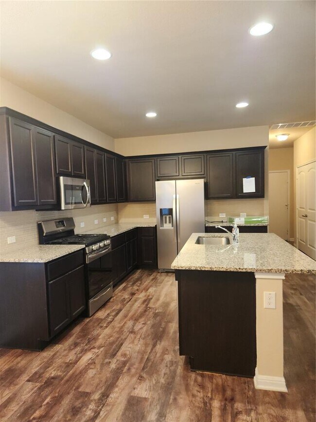 Building Photo - 2023 Birkby Ct