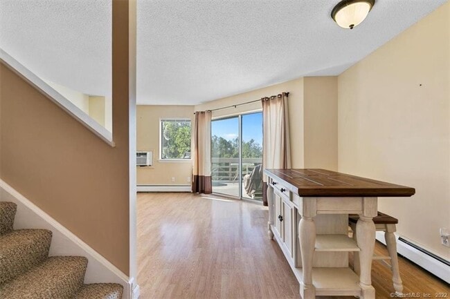 Building Photo - 675 Townsend Ave