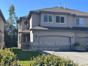 Building Photo - 2412 Hillbrook Cir