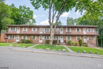 Building Photo - 18 Pleasant View Ave