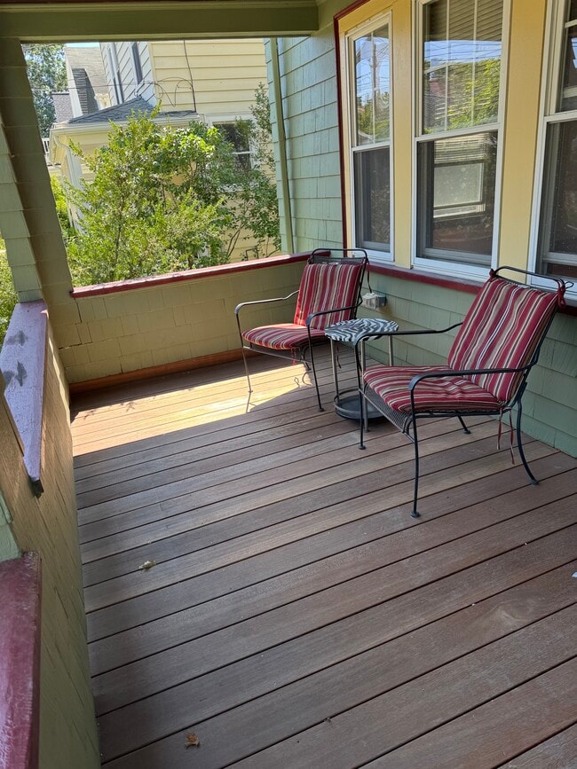 Front ProPorch - 41 Monument St