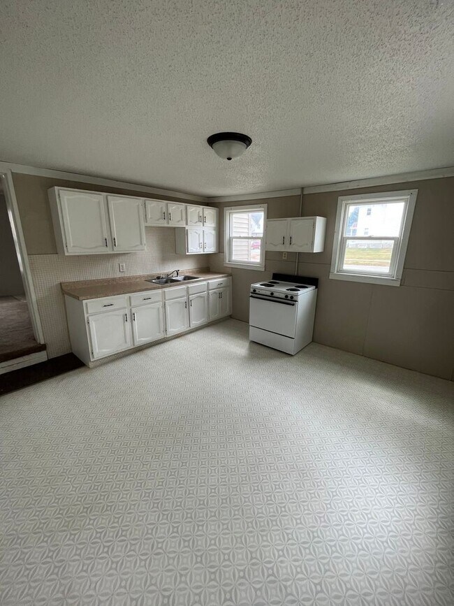 Foto del edificio - 2 br, 1 bath House - 1400 3rd Ave S