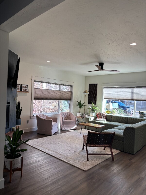 Foto del edificio - 4451 Alexander St