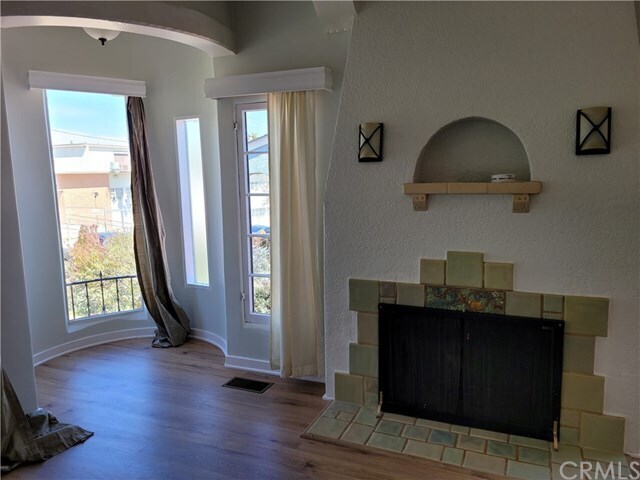 Foto del edificio - 1047 W 17th St