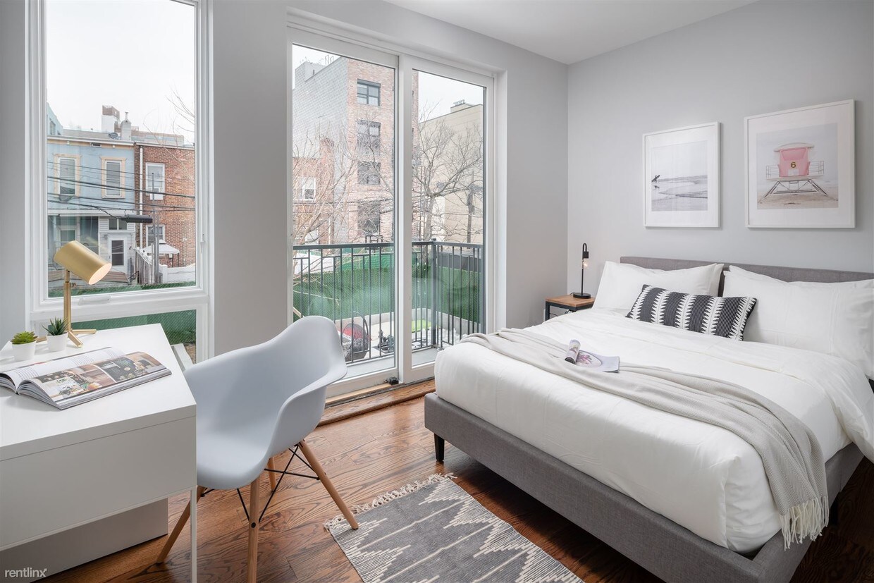 Foto principal - 31 Troutman St