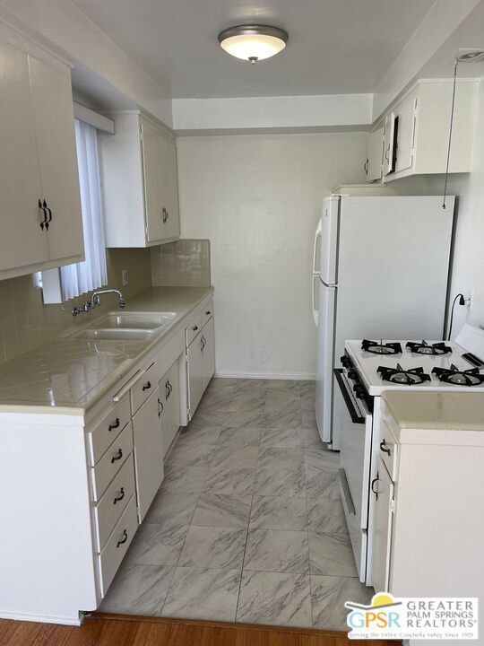 Building Photo - 1243 26th St