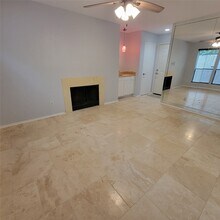 Building Photo - 8020 Braesmain Dr