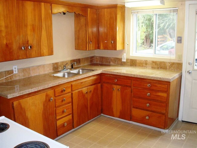 Foto del edificio - 6741 Strawberry Glenn Rd