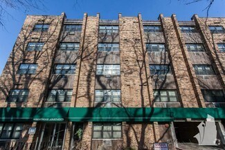 Building Photo - 660 W Wrightwood Ave