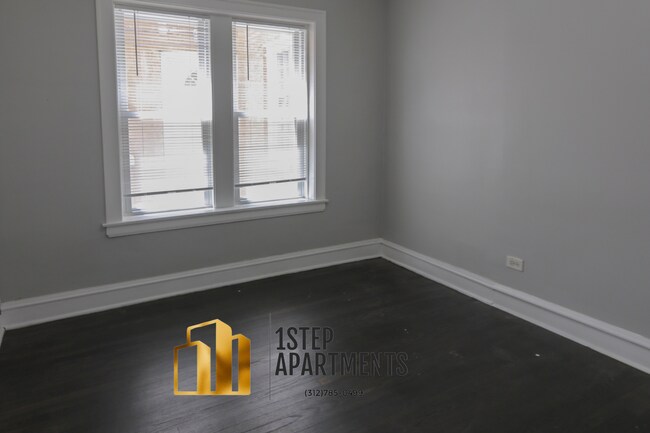 Foto del edificio - 1400 N Harding Ave