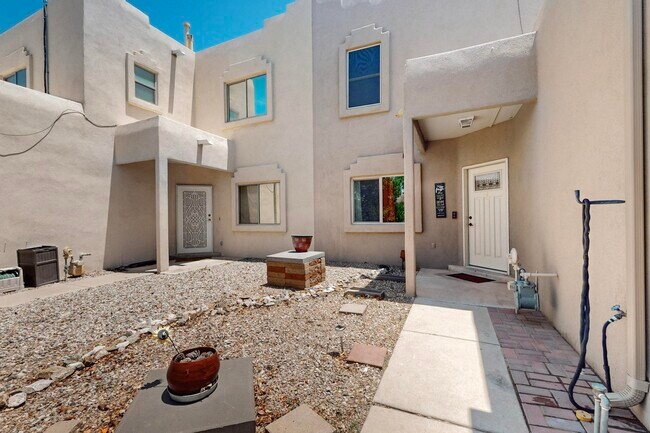 Foto del edificio - 244 Glenridge Park Ln NE