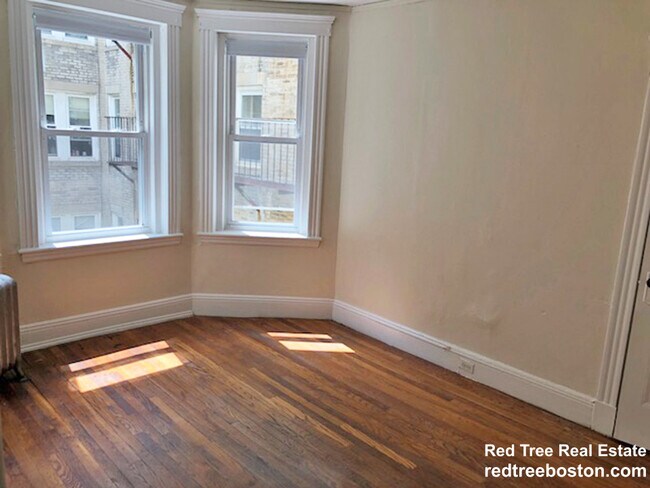 Building Photo - 1185 Boylston St