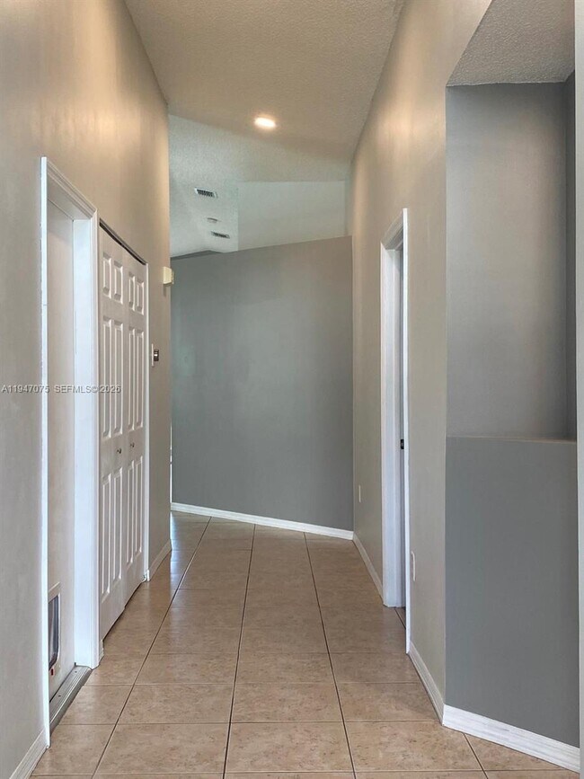 Building Photo - 2322 NW 166th Ave