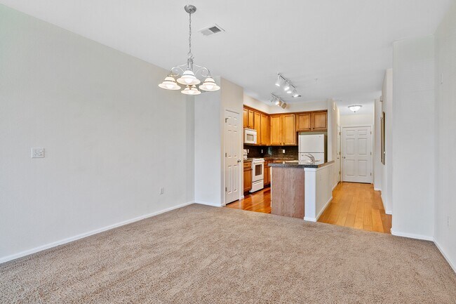 Foto del edificio - 9633 E 5th Ave