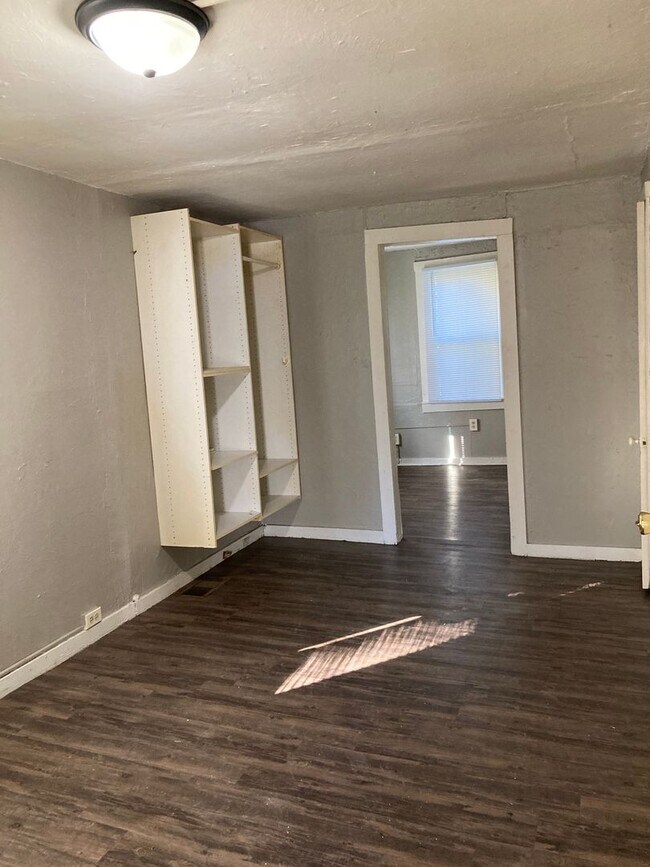 Foto del edificio - 1500 W 16th St