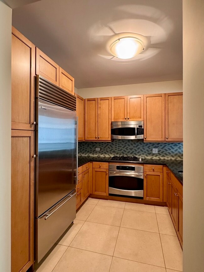 Building Photo - 600 N Lake Shore Dr