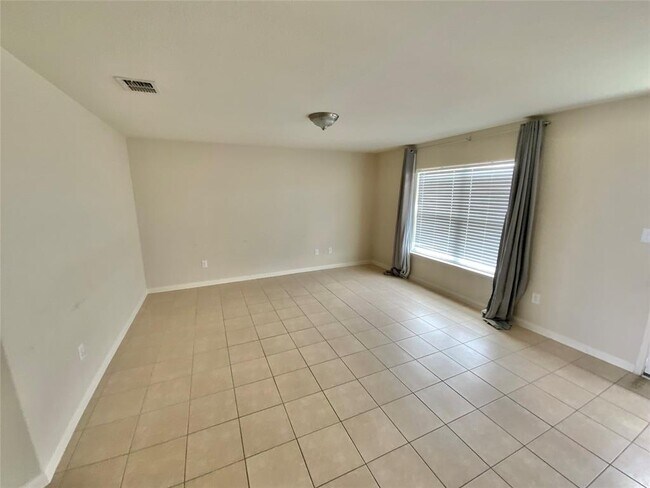 Foto del edificio - 112 Mays Ln
