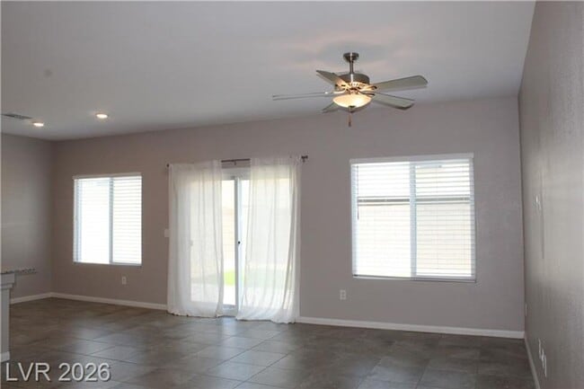 Building Photo - AMAZING 4 BEDROOM IN THE HEART OF ALIANTE