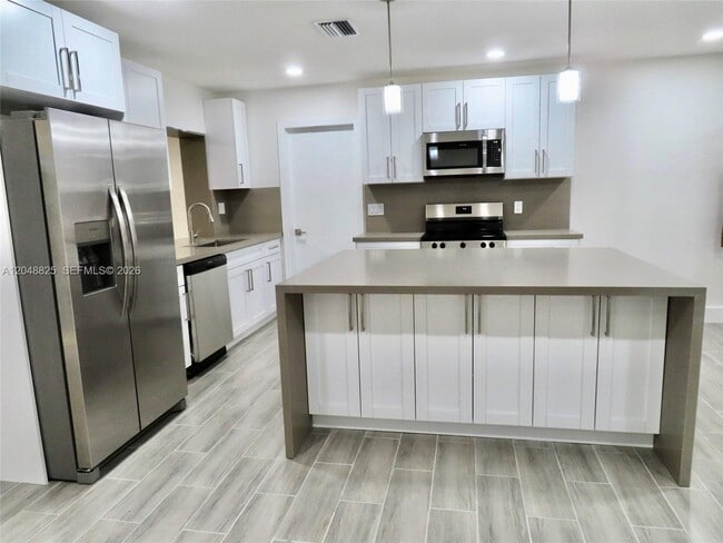 Foto del edificio - 1030 SW 96th Ave