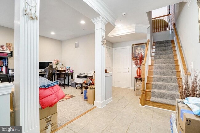 Building Photo - 456 Ferdinand Day Dr