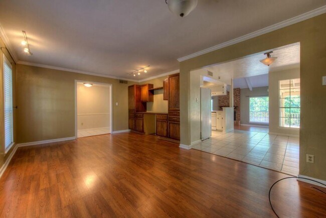 Building Photo - 11405 Ladera Vista Dr