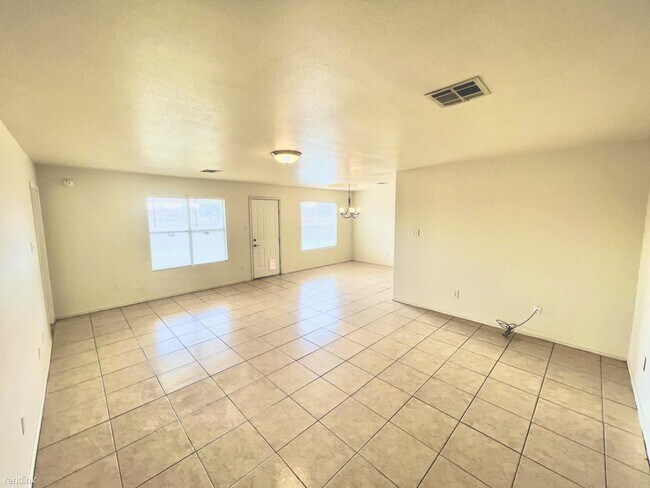 Building Photo - 3 br, 2 bath House - 3320 Viewcrest Dr