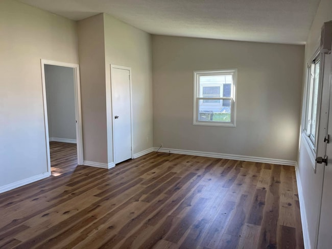 Building Photo - 1121 Cady St