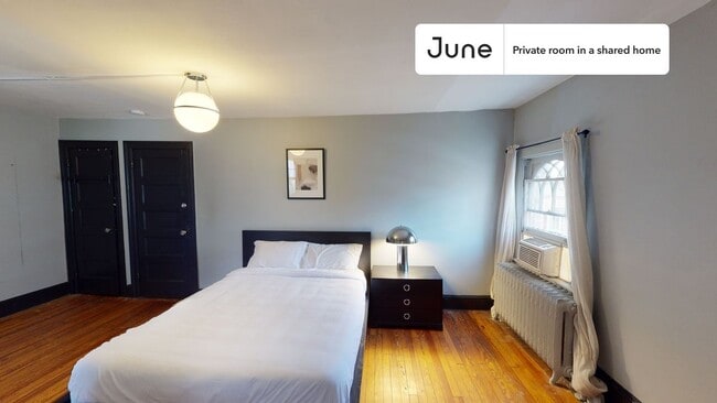 Foto del edificio - Room in Shared 7 bed/3.5 bath home in Woodley Park