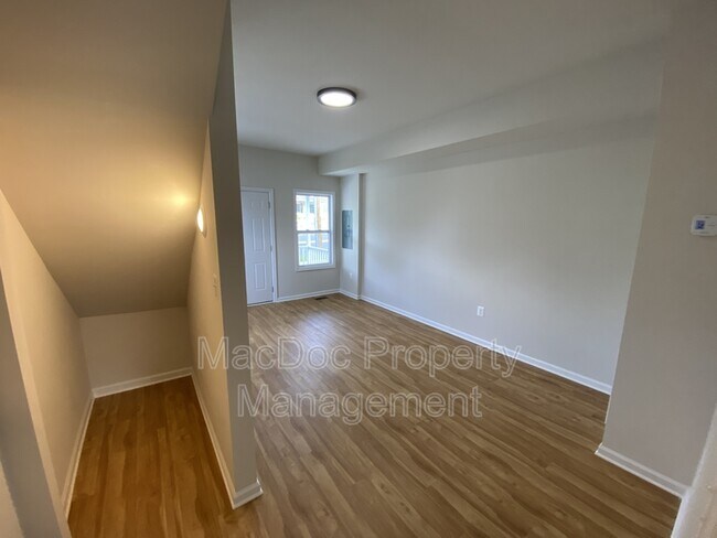 Foto del edificio - 1424 William St