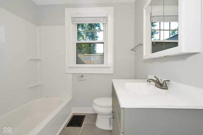 Foto del edificio - 3343 Carrollton Ave