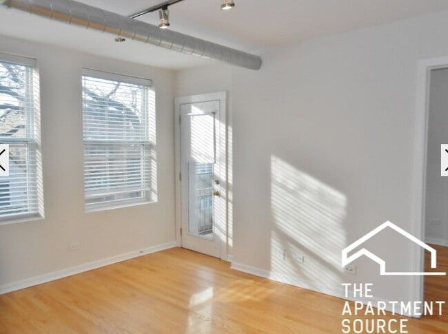 Building Photo - 2520 W Leland Ave