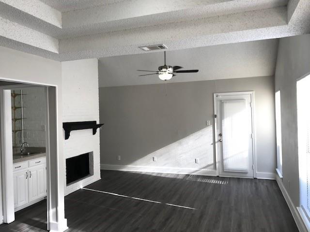 Building Photo - 2174 Cordoba Dr