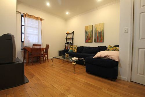 Primary Photo - 238 E 14th St