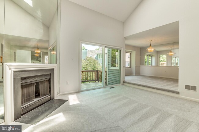 Building Photo - 1281 Wedgewood Manor Way