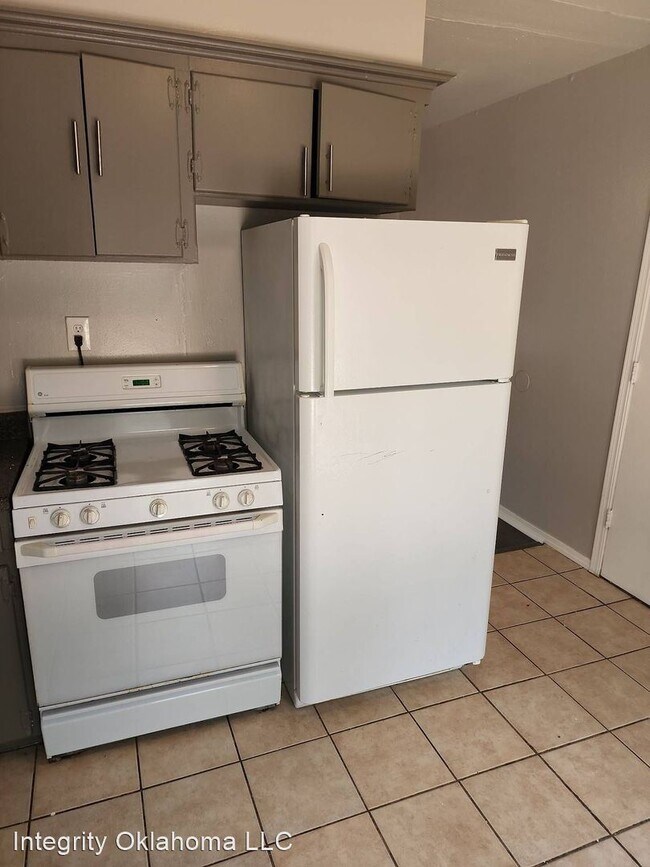 Foto del edificio - 4 br, 1.5 bath House - 1309 Locust Dr.