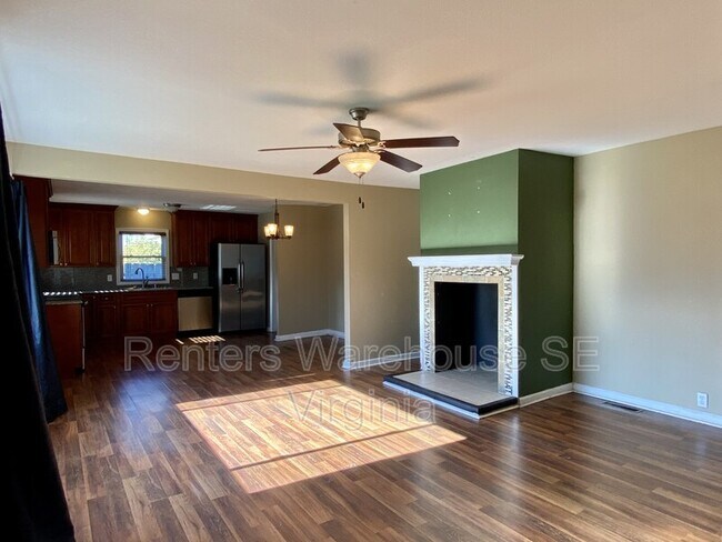 Building Photo - 428 Draper Dr