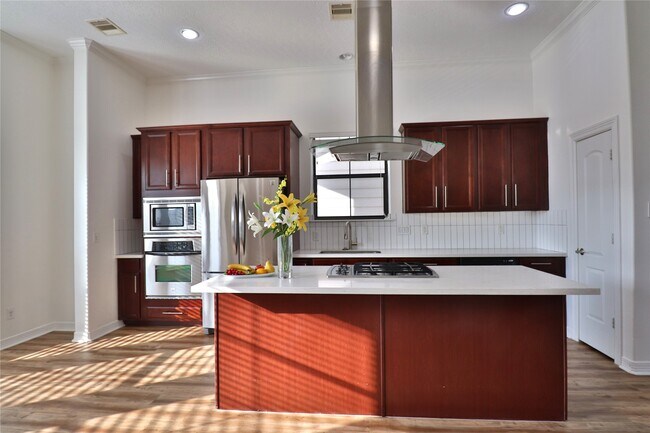 Building Photo - 3446 Clearview Villa Way