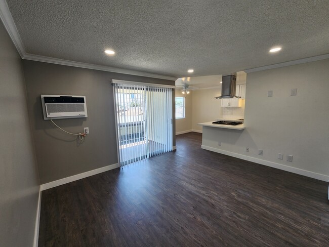 Building Photo - Palm Villa Apartments