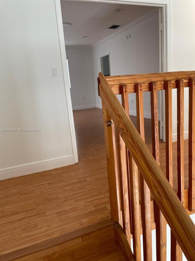 Building Photo - 6882 SW 157th Ct