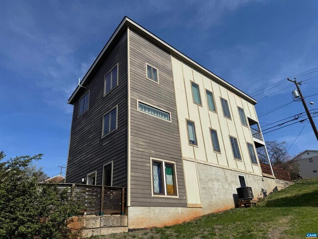 Foto del edificio - 1116 Altavista Ave