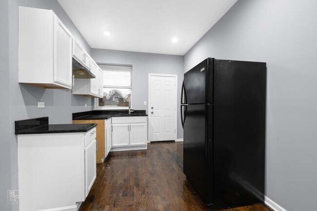 Foto del edificio - 7210 S Carpenter St