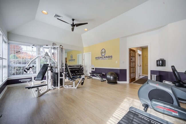 Building Photo - Highlands at Warwick