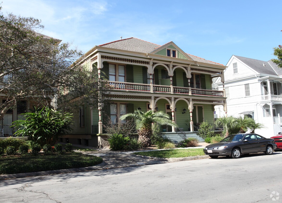 Foto del edificio - 1310 Marengo St