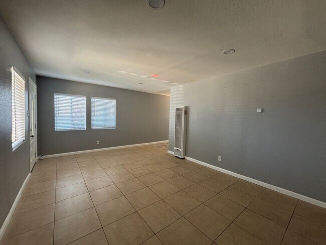 Foto del edificio - 44303 Beech Ave