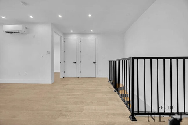 Building Photo - 1696 Pacific St