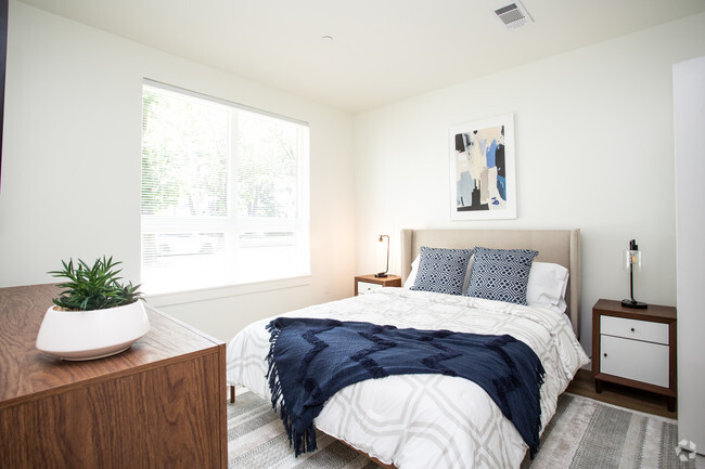 Bedroom - Oak Row Apartments