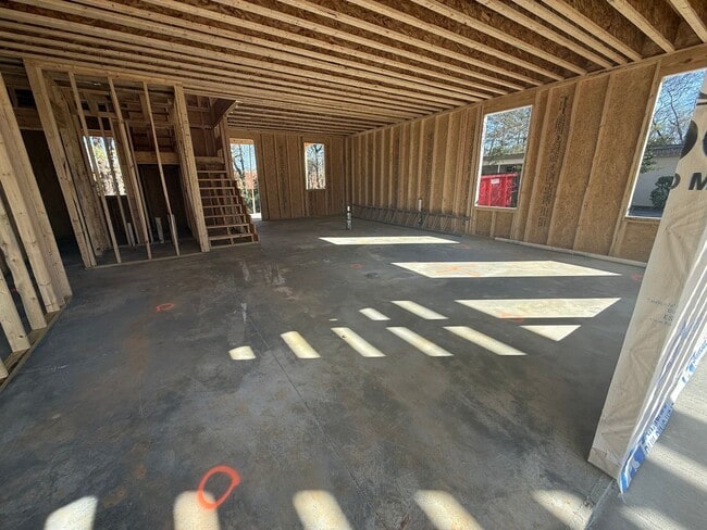 Building Photo - 566 Hudson Terrace