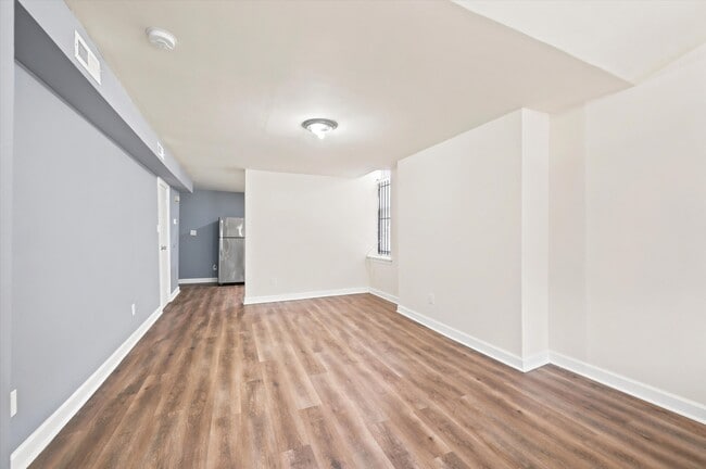 Building Photo - 1721 W Tioga St
